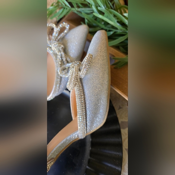 NWT a new day Silver Glitter Bow Pointed Toe Ankle Strap Flats Size 6.5 - Picture 8 of 12